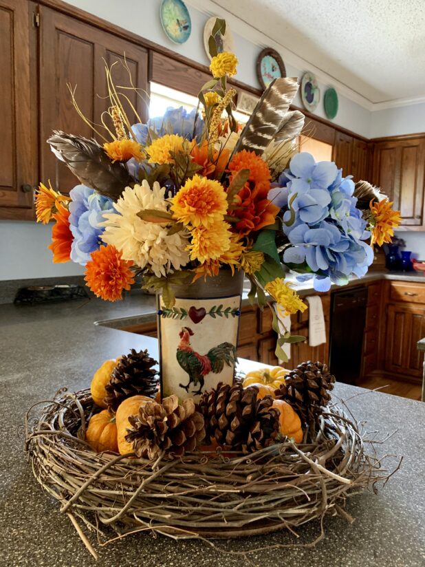 Farmhouse charm fall decor The Southern FIx