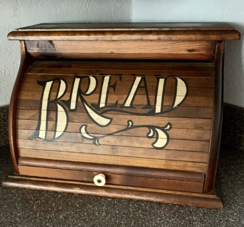 #thesouthernfixllc vintage wooden bread box with vintage off white painted bread logo andknob